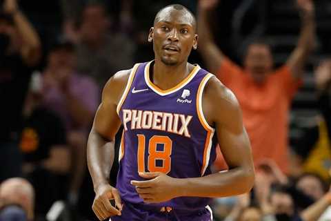 Grizzlies Officially Sign Bismack Biyombo