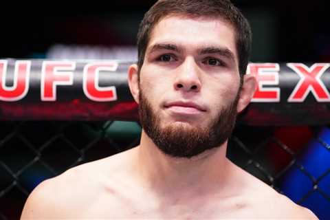 fighter announces withdrawal 8 days prior to event