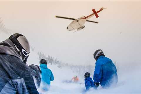 Helicopter Skiing: The Ski Enthusiast’s Dream