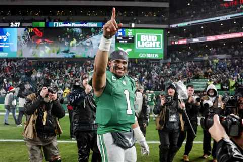 Fans React To Thrilling Eagles-Bills Game