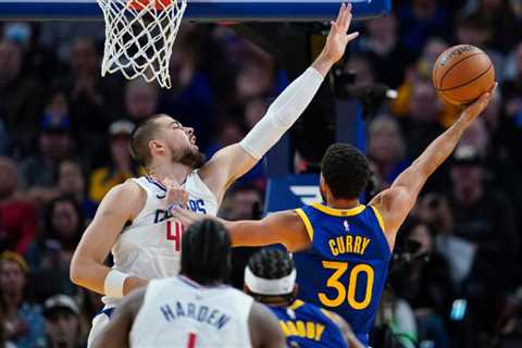 Curry, Thompson come up big down the stretch, Warriors hold off Clippers