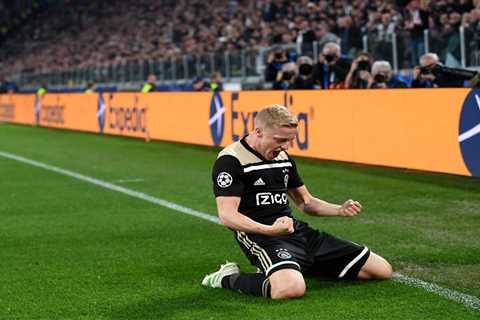 Report: Juventus considering loan move for Donny van de Beek