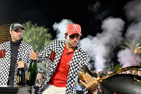 Justin Thomas tells Carlos Sainz to ‘get off stage’ as Formula 1 star destroys Netflix Cup