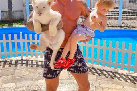 MMA Star Karlos Vemola Lives with Lions, Crocodiles, and Even Sharks