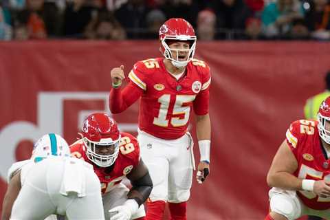 Chiefs-Dolphins: 5 things to watch in Wild Card playoff game