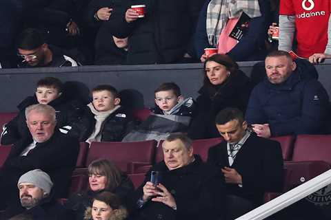 Wayne Rooney and Family Enjoy VIP Treatment at Manchester United Game