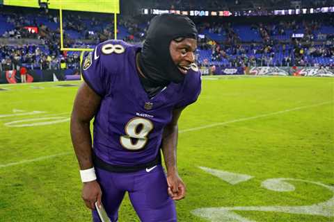 Lamar Jackson Has 3-Word Response On If He’s Ready For Playoffs