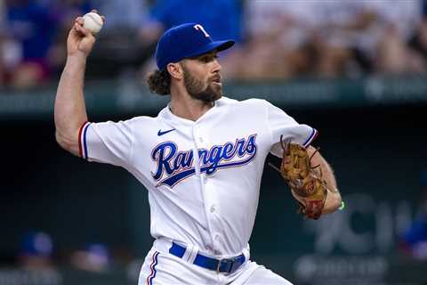 Charlie Culberson Takes the Mound