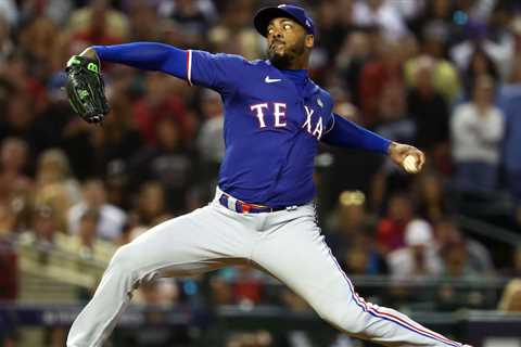 Two Veteran Free Agent Relievers Move to America’s Heartland
