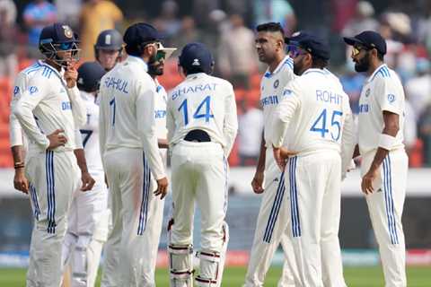 Indian team receives grand welcome in Vizag ahead of 2nd Test