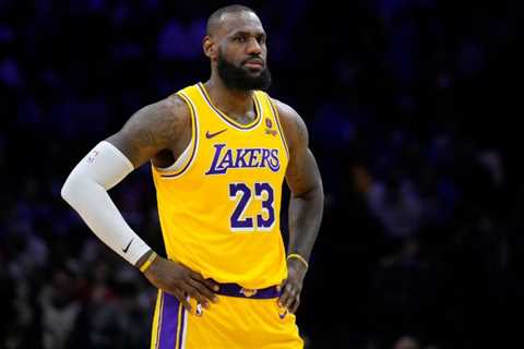 Report: LeBron’s agent says Lakers star will not be traded