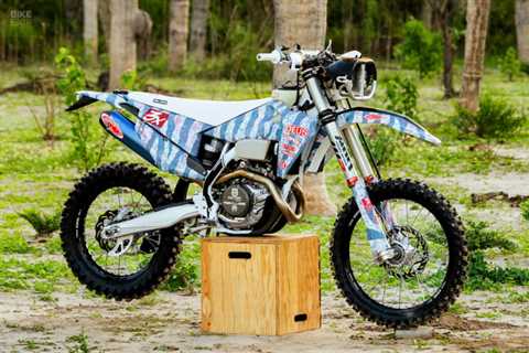 The Paloma: Deus ex Machina’s Husqvarna FE 450 Baja 1000 race bike