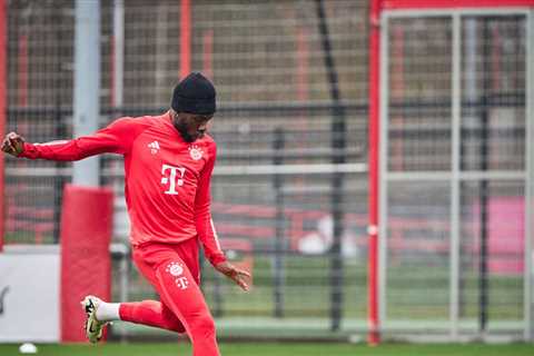 Bayern Munich bosses comment on Alphonso Davies situation