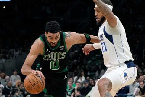 NBA Roundup: NBA-leading Celtics beat Mavericks for 10th straight victory
