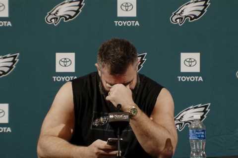 Jason Kelce ends his career with another emotional speech