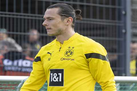 Sheffield Wednesday Cancels Controversial Transfer for Nico Schulz Amid Fan Backlash
