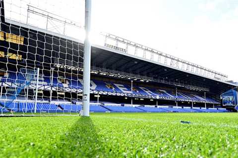 Everton vs Burnley: Starting Lineups | DCL, Gomes & Young start, Onana & Gana out