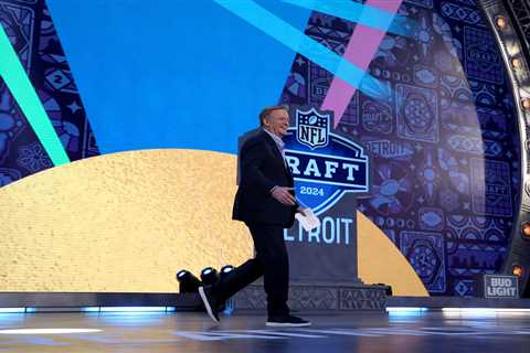 Analyst Predicts ‘Quick Rise’ For 1 NFC Team After Draft