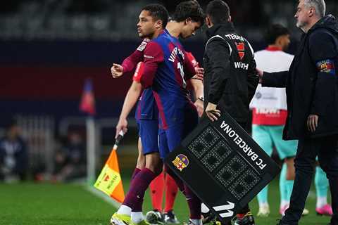 Vitor Roque situation: a possible loan and Xavi Hernandez take on underused Barcelona forward
