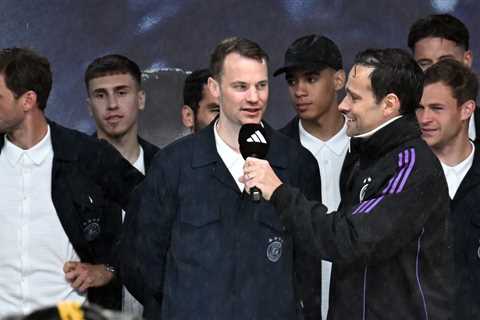 Training Report: Bayern Munich stars Manuel Neuer and Leroy Sané join team training with Germany;..