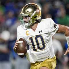 Watch: Sam Hartman's improbable fourth-down conversion leads Notre Dame over Duke