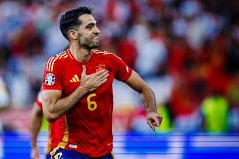 Iconic: Spain hero Mikel Merino recreates father’s celebration from 33 years prior – in the same..