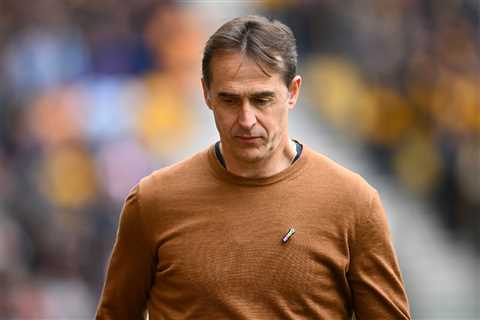 West Ham striker closing in on exit to Premier League rivals