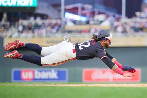 Twins Place Austin Martin On 10-Day IL