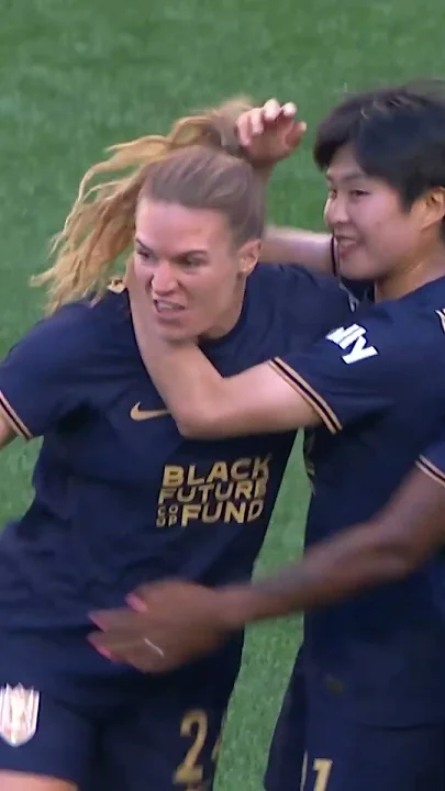Veronica Latsko with the incredible touch and finish!   #nwsl