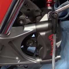 How To Bleed Motorcycle Brakes From Empty