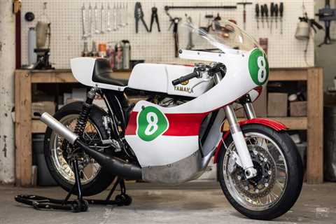 Big Dreams: An RD250-based Yamaha RD56 replica from Canada