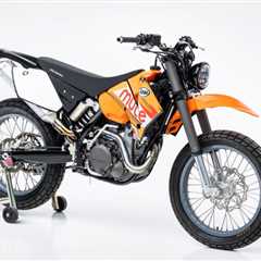 Freshly Squeezed: A zesty KTM 525 EXC street tracker by Mule Motorcycles