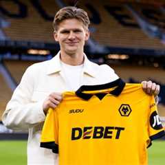 Wolves Complete Wolfe Signing From AZ Alkmaar On Five-Year Deal