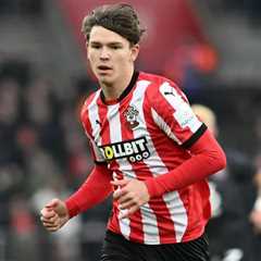 Dibling Trains Separately As Everton’s £43m Bid Awaits Southampton Decision