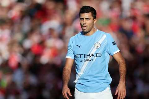 Real Madrid Monitor Rodri Contract Situation at Man City