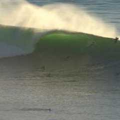Black’s Beach Goes Off – Heavy Barrels All Day